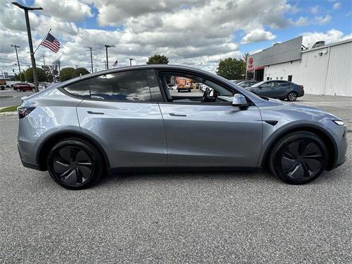 2026 Tesla Model Y Long Range Dual Motor All-Wheel Drive