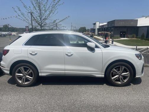 2020 Audi Q3 45 S line Prestige