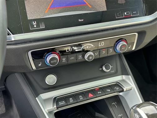 2020 Audi Q3 45 S line Prestige