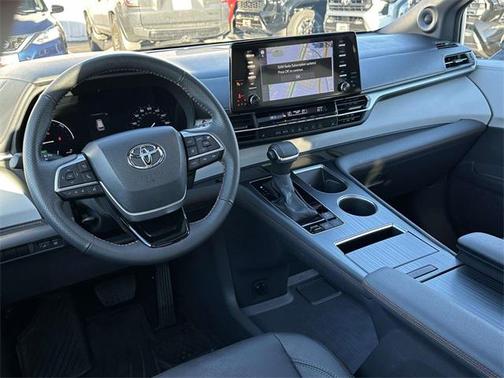 2023 Toyota Sienna XSE 7 Passenger