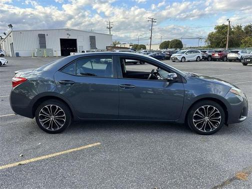 2015 Toyota Corolla S Plus