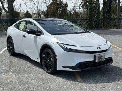 2025 Toyota Prius L