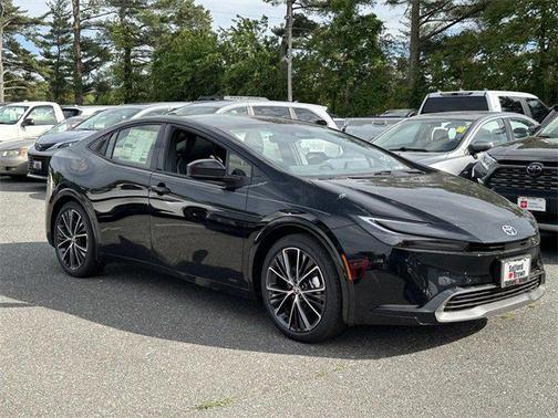 2025 Toyota Prius XLE