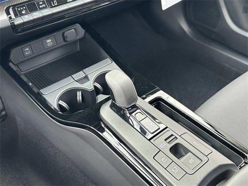 2025 Toyota Prius XLE