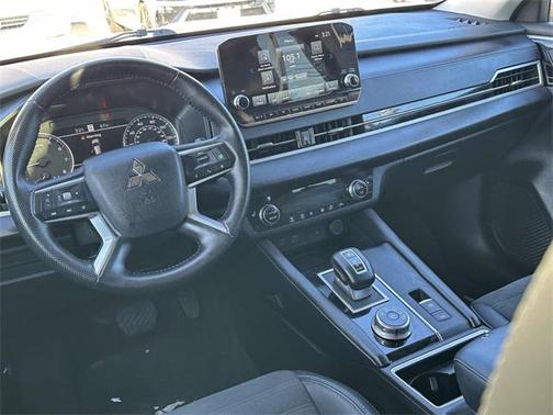 2024 Mitsubishi Outlander SE 2.5 2WD