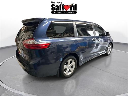 2019 Toyota Sienna SE