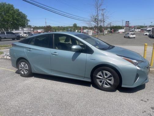 2017 Toyota Prius Three