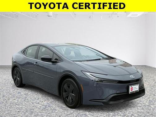 2025 Toyota Prius LE