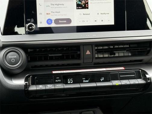 2025 Toyota Prius LE