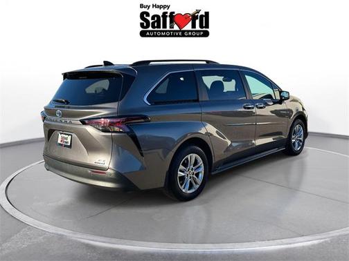 2024 Toyota Sienna XLE