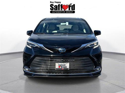 2025 Toyota Sienna Platinum