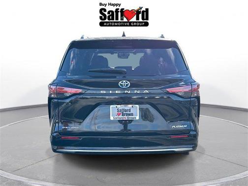 2025 Toyota Sienna Platinum