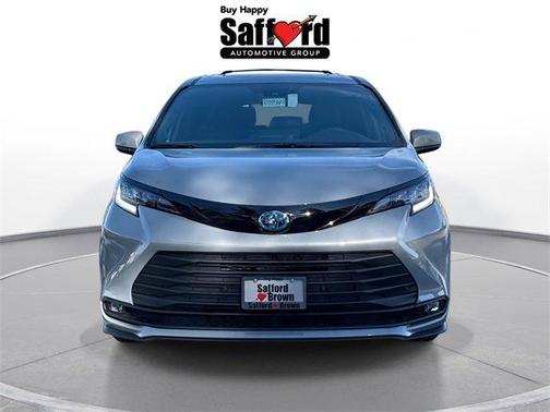 2025 Toyota Sienna Woodland Edition