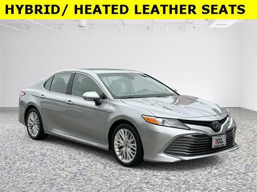 2020 Toyota Camry Hybrid XLE