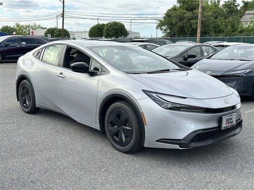 2025 Toyota Prius LE