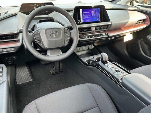 2025 Toyota Prius L