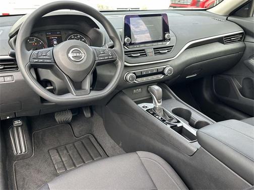 2025 Nissan Altima S FWD