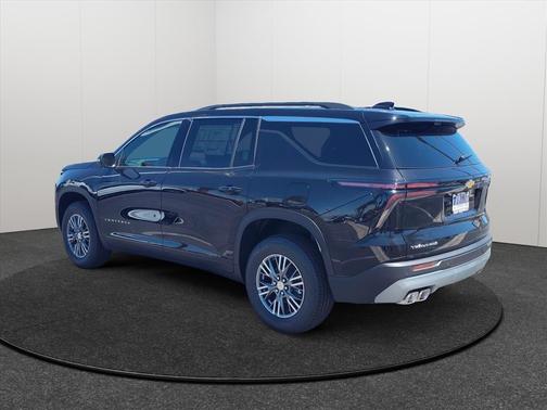 Mosaic Black Metallic 2026 Chevrolet Traverse LT