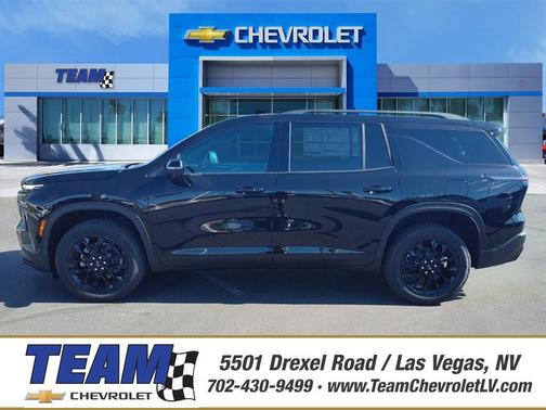 Mosaic Black Metallic 2026 Chevrolet Traverse LT
