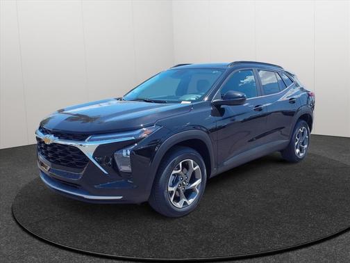 Mosaic Black Metallic 2026 Chevrolet Trax LT