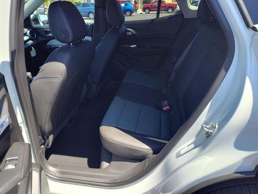 Summit White 2026 Chevrolet Trax LT