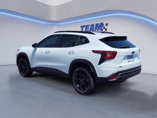 Summit White 2026 Chevrolet Trax LT