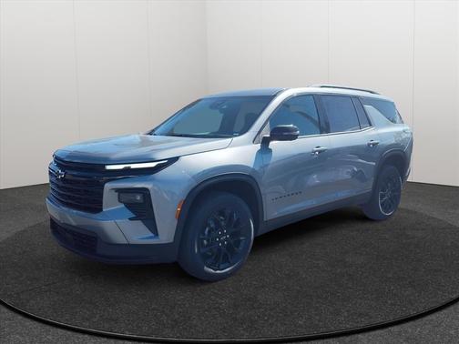 Sterling Gray Metallic 2026 Chevrolet Traverse LT