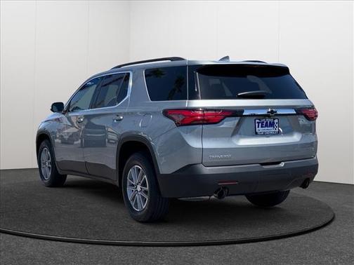 Sterling Gray Metallic 2023 Chevrolet Traverse LT Leather