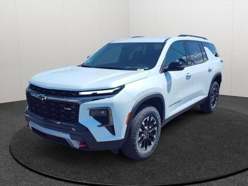 Polar White Tricoat 2026 Chevrolet Traverse AWD Z71
