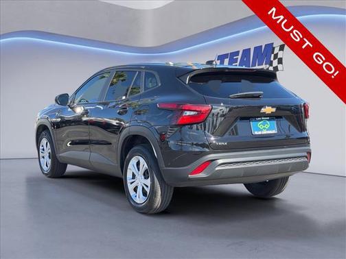 Black Metallic 2026 Chevrolet Trax LS