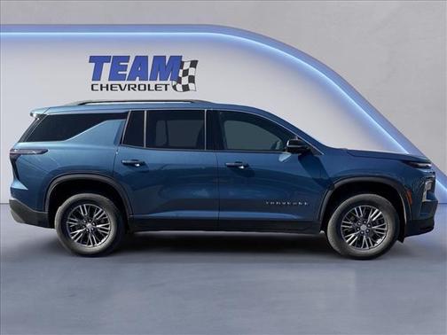 Lakeshore Blue Metallic 2025 Chevrolet Traverse LT