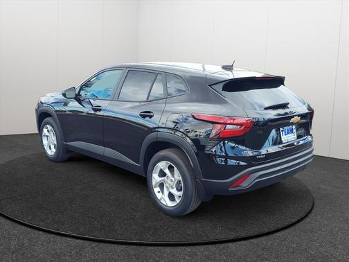Mosaic Black Metallic 2026 Chevrolet Trax LS