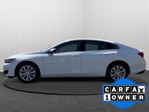 Summit White 2024 Chevrolet Malibu FWD 1LT