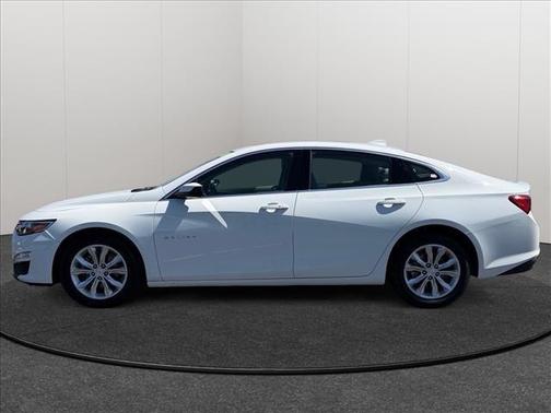 Summit White 2024 Chevrolet Malibu FWD 1LT