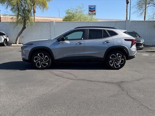 Sterling Gray Metallic 2024 Chevrolet Trax FWD 2RS