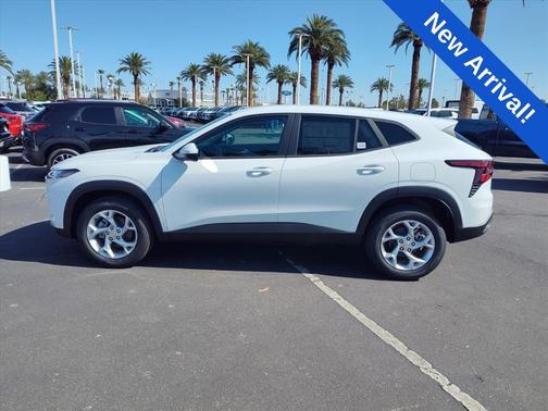 Summit White 2026 Chevrolet Trax LS