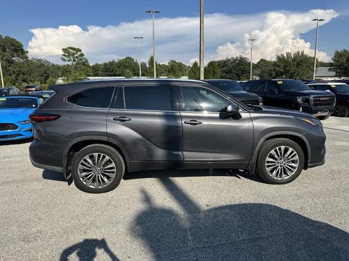 2021 Toyota Highlander Platinum
