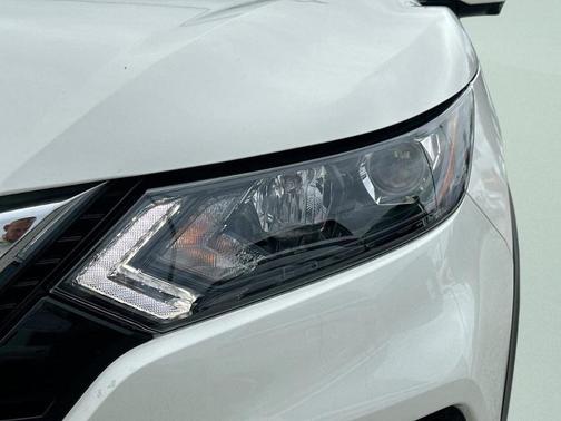 2021 Nissan Rogue Sport SL