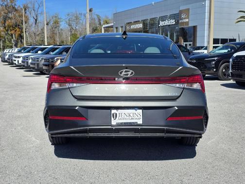 2026 Hyundai ELANTRA HEV Limited