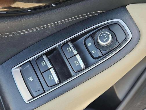 Crystal White Pearl 2020 Subaru Outback Limited XT