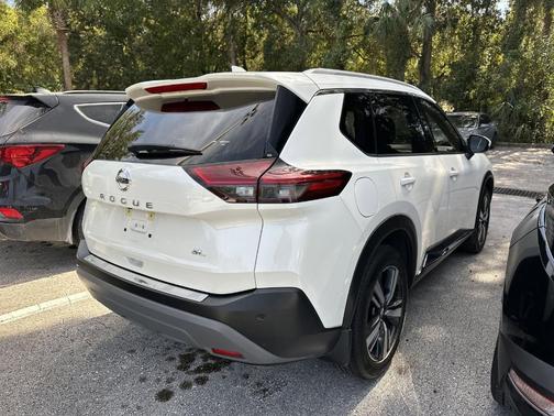 2021 Nissan Rogue SL