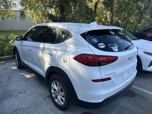 2021 Hyundai TUCSON SE