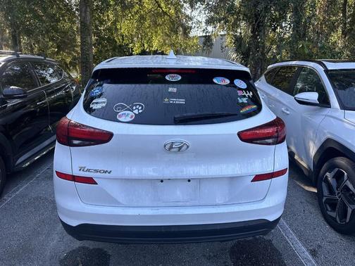 2021 Hyundai TUCSON SE