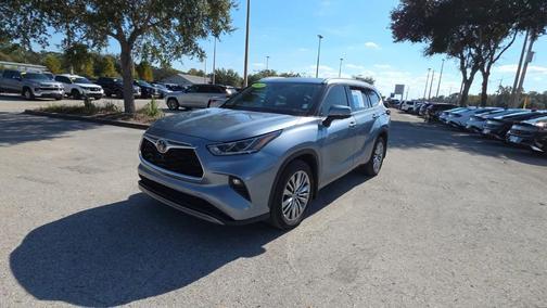 2023 Toyota Highlander L