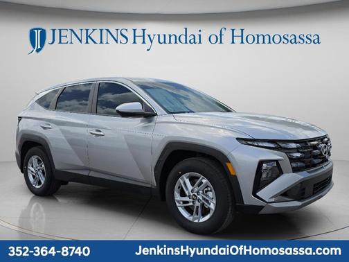 Shimmering Silver 2026 Hyundai TUCSON SE