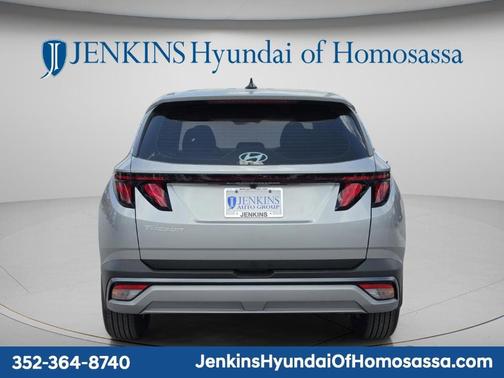 Shimmering Silver 2026 Hyundai TUCSON SE
