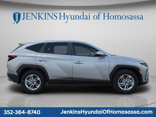 Shimmering Silver 2026 Hyundai TUCSON SE