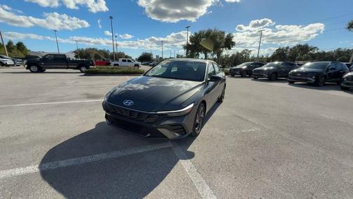 2025 Hyundai ELANTRA HEV SEL