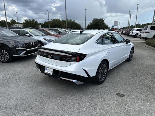 2025 Hyundai SONATA Hybrid SEL