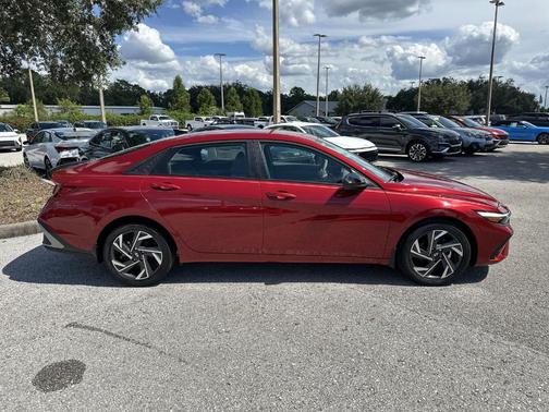 2025 Hyundai ELANTRA SEL Sport